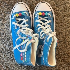 Brand new all star converse. Never worn and in great condition! Size 6
